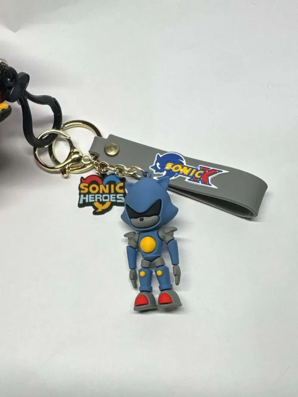 Sonic the Hedgehog Shadow Plush and Metal Sonic Figurine Keychain Set